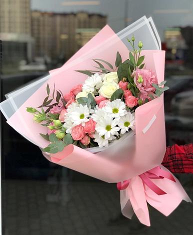 Букет цветов из: Розы, Лизиантусы и Хризантемы в Иноземцево